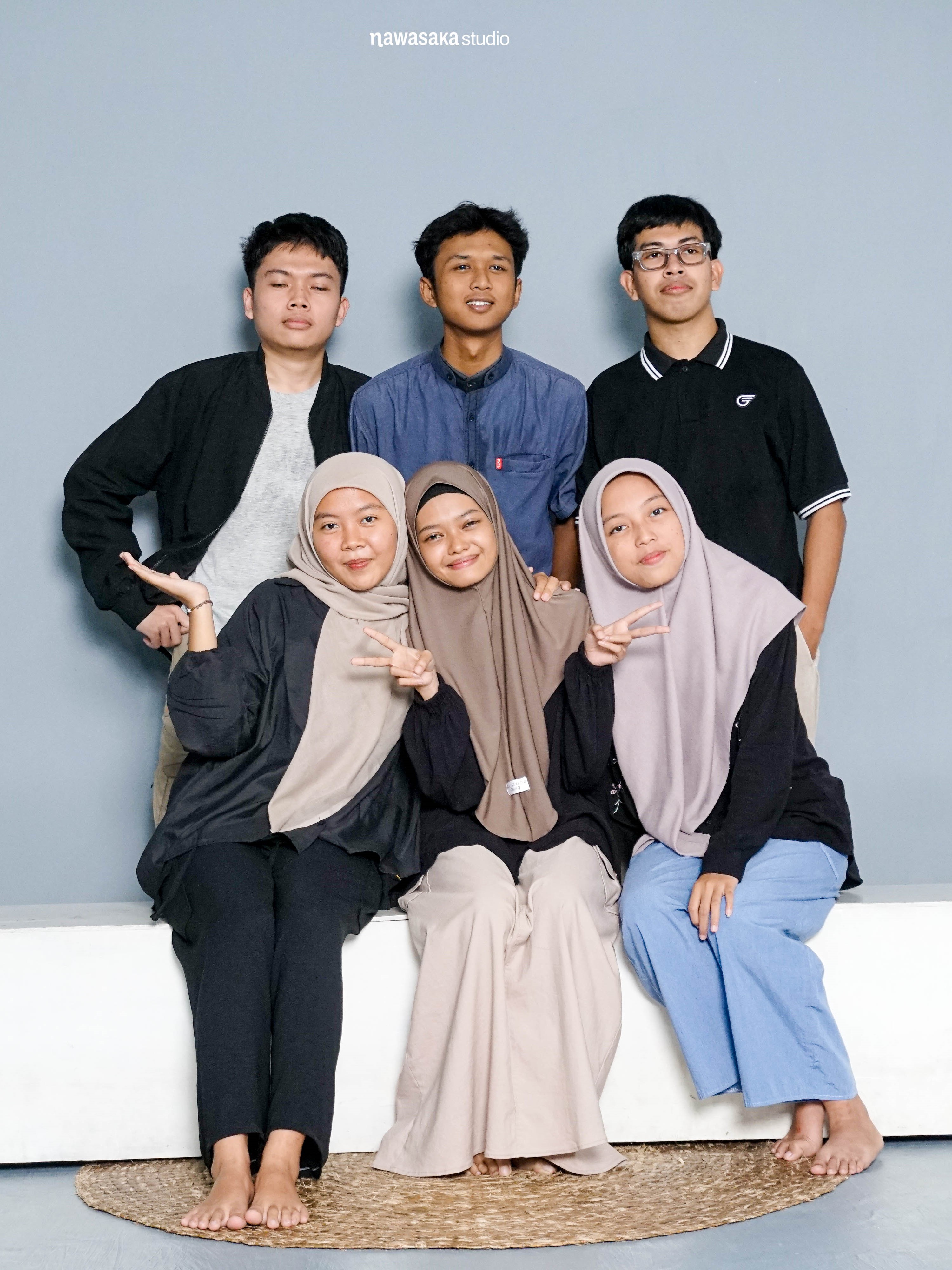 Foto bareng di studio Pare