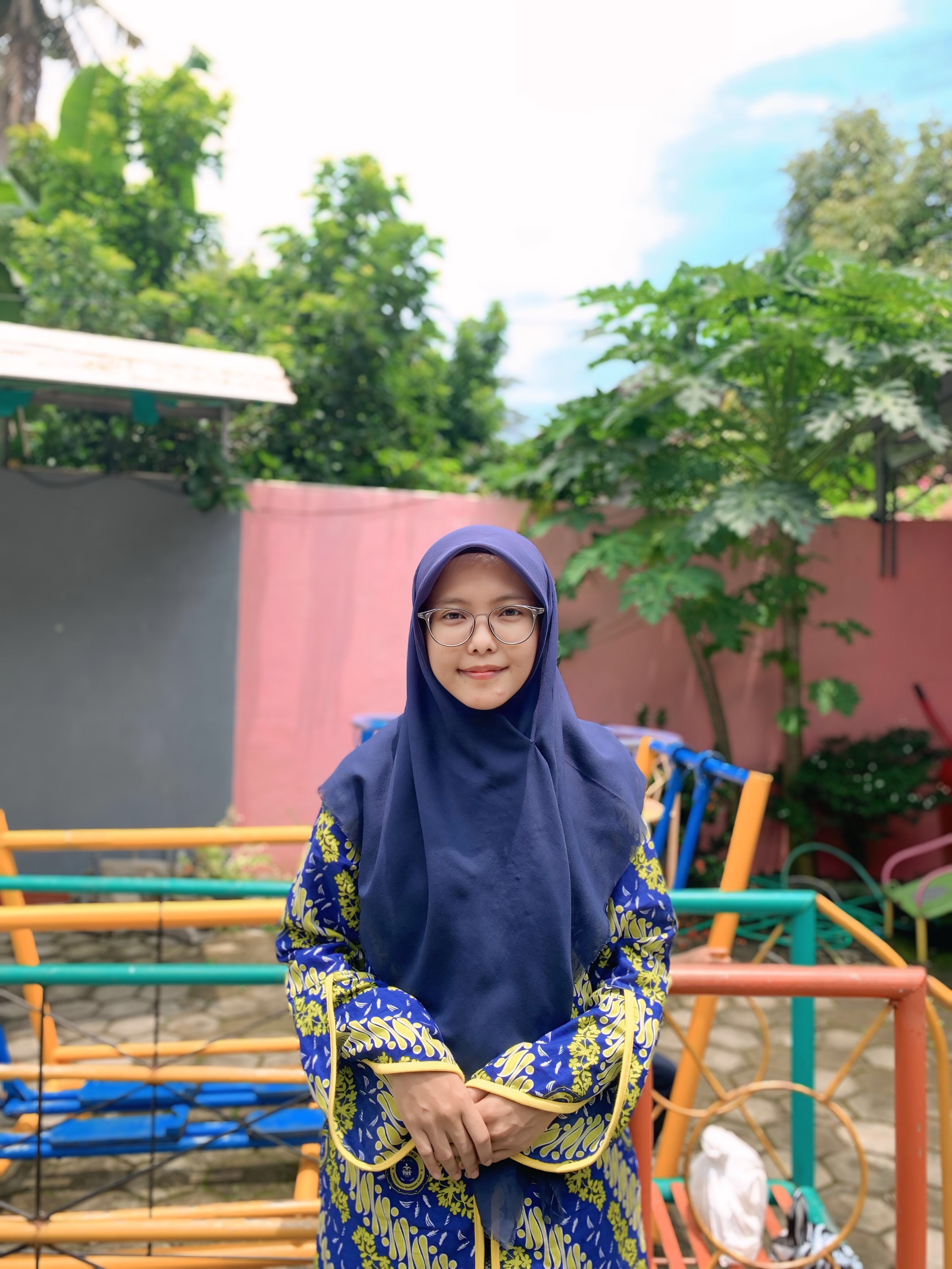 Nadya Fauziah I. P. ,S.SOS